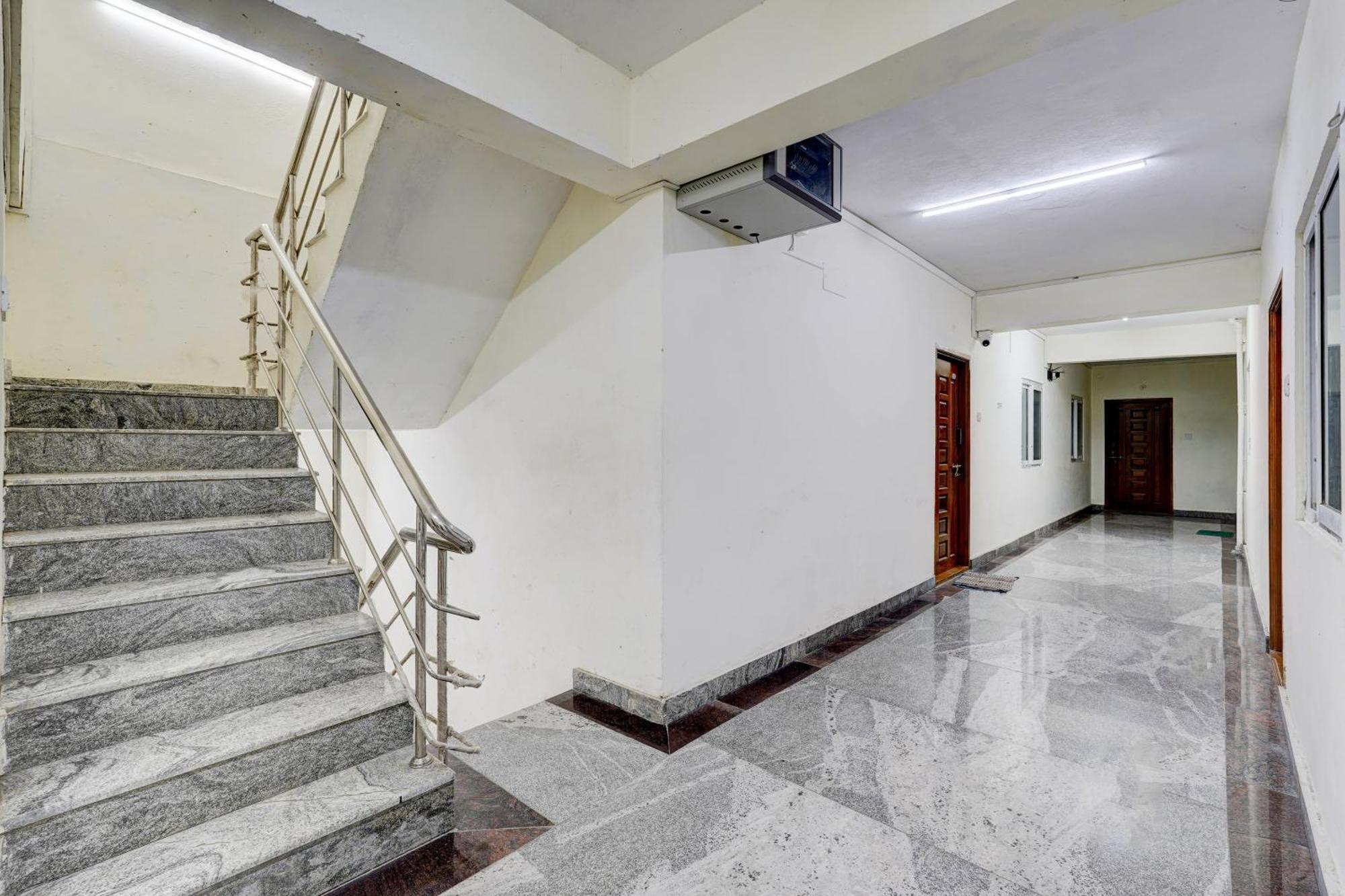 Collection O Sithalapakkam Medavakkam Formerly Srinivasa Residency Chennai Exterior photo